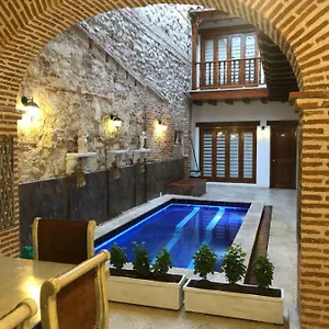 3* Hotel Akel House